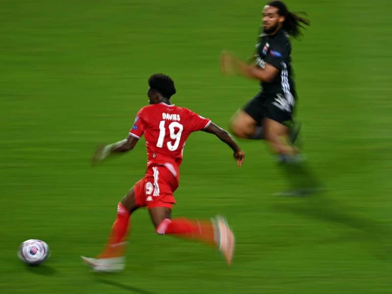 Top Cầu Thủ Có Tốc Độ Nhanh Nhất - Những Cỗ Máy Khuấy Đảo Sân Cỏ 3 Alphonso Davies