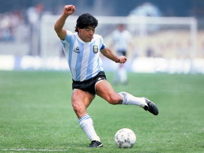Top 10 Cầu Thủ Vĩ Đại Nhất Mọi Thời Đại 3 Diego Maradona