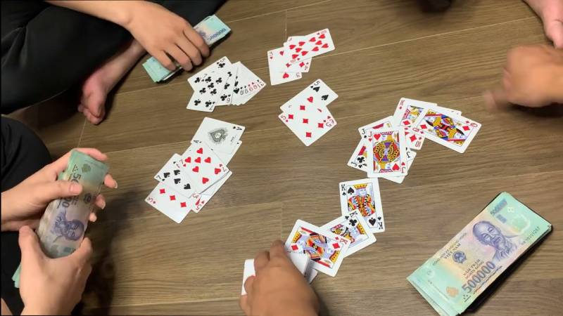 Top 5 Thủ Thuật Đánh Bài Phỏm Giúp Bạn Chơi Đâu Thắng Đó 5 Dồn bài cuối ván để tạo bất ngờ